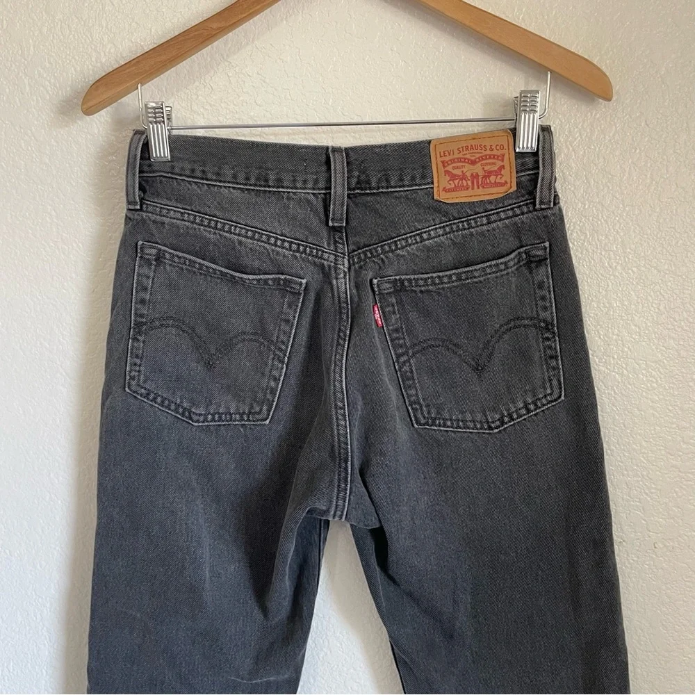 Levi’s Wedgie Straight Leg Black Distressed Denim Jeans 100% Cotton Frayed Hem